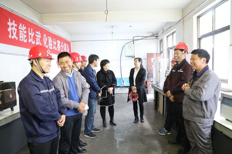 铜夜仳第七届“同兴杯”技术交锋化验分赛场