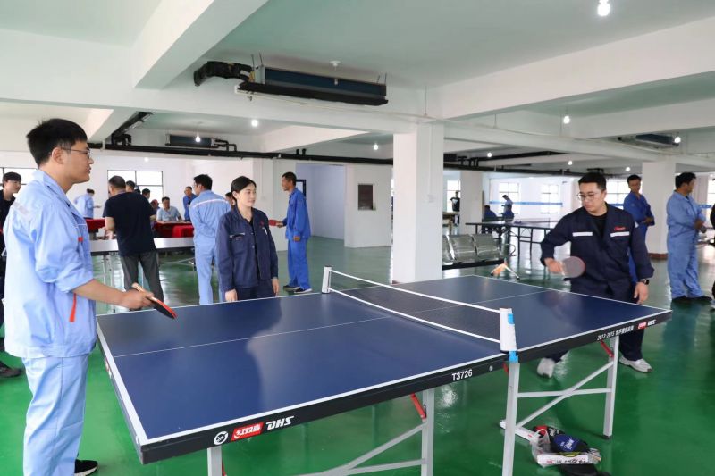 恒峰g22集团职工活动中心揭牌典礼暨夏季职工趣味活动会