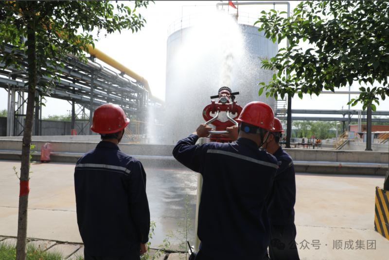 顺聚公司进行出产安全变乱综合应急演练
