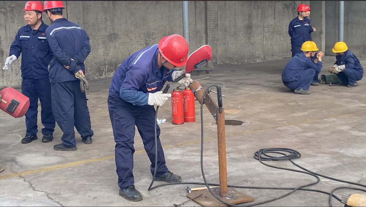 安阳市殷都区总工会进行安阳市新型化工产业集群技术较量暨第十届“同兴杯”职工技术大赛